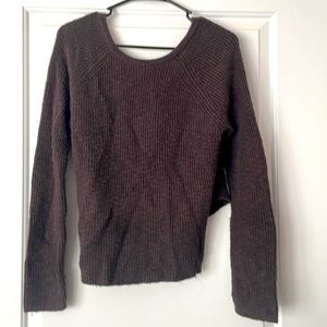 Aerie, size s, dark purpleish gray if that make sense it’s better to look at pic